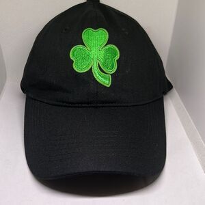 🍀 Black Baseball Cap with Green Shamrock Embroidery – Adjustable 🍀
